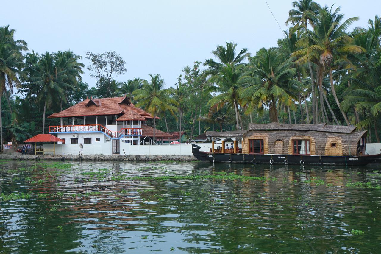 Chaandhni Lake View Hotel Alappuzha Eksteriør billede